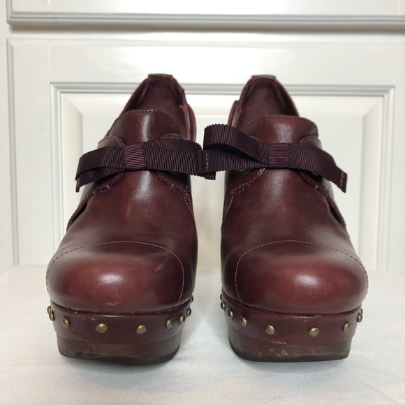 Ugg Celestina high heel clog / bootie - Picture 2 of 8